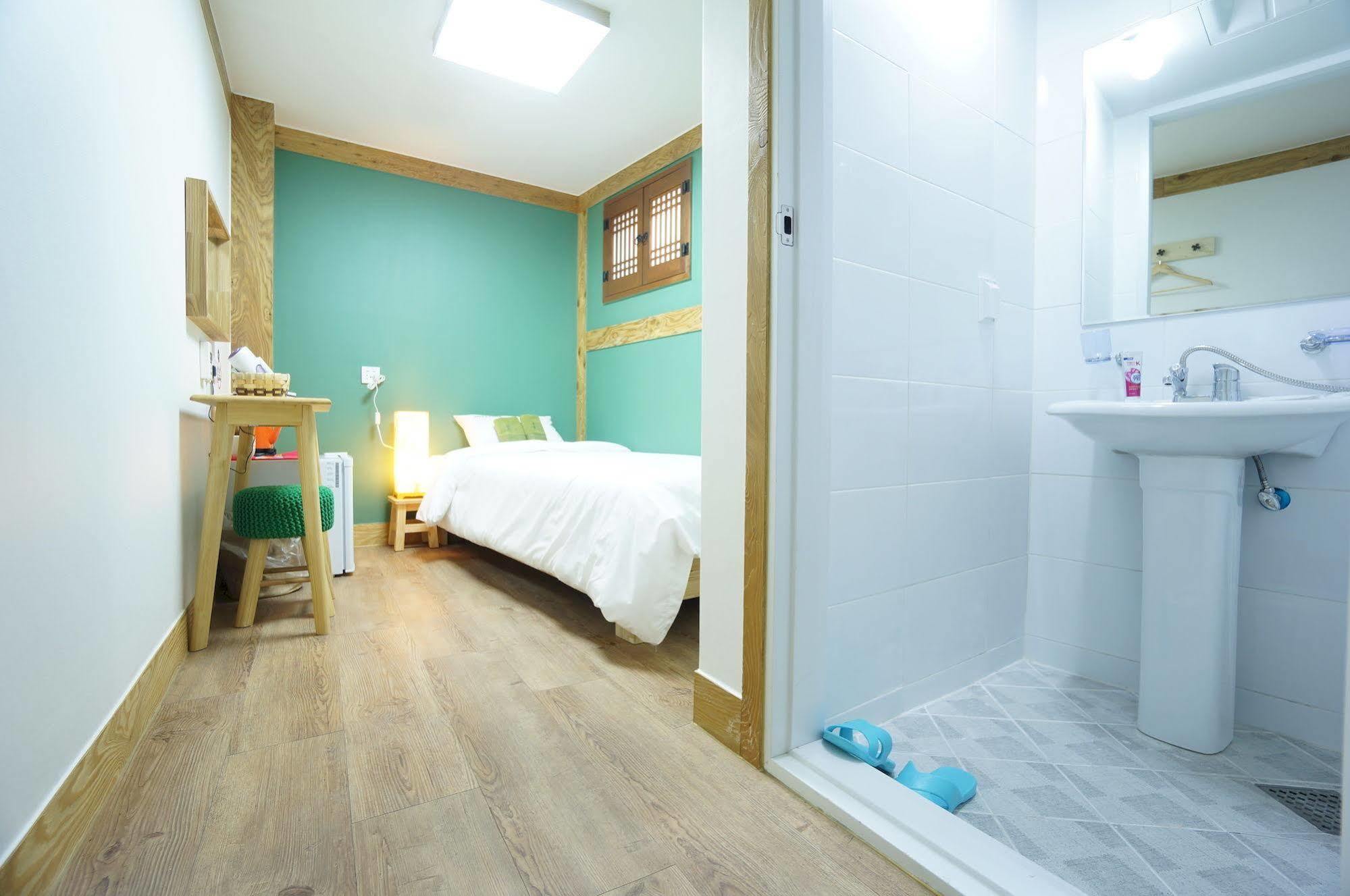 Mini Hotel Dalkom In Dongdaemun Seoul Bagian luar foto