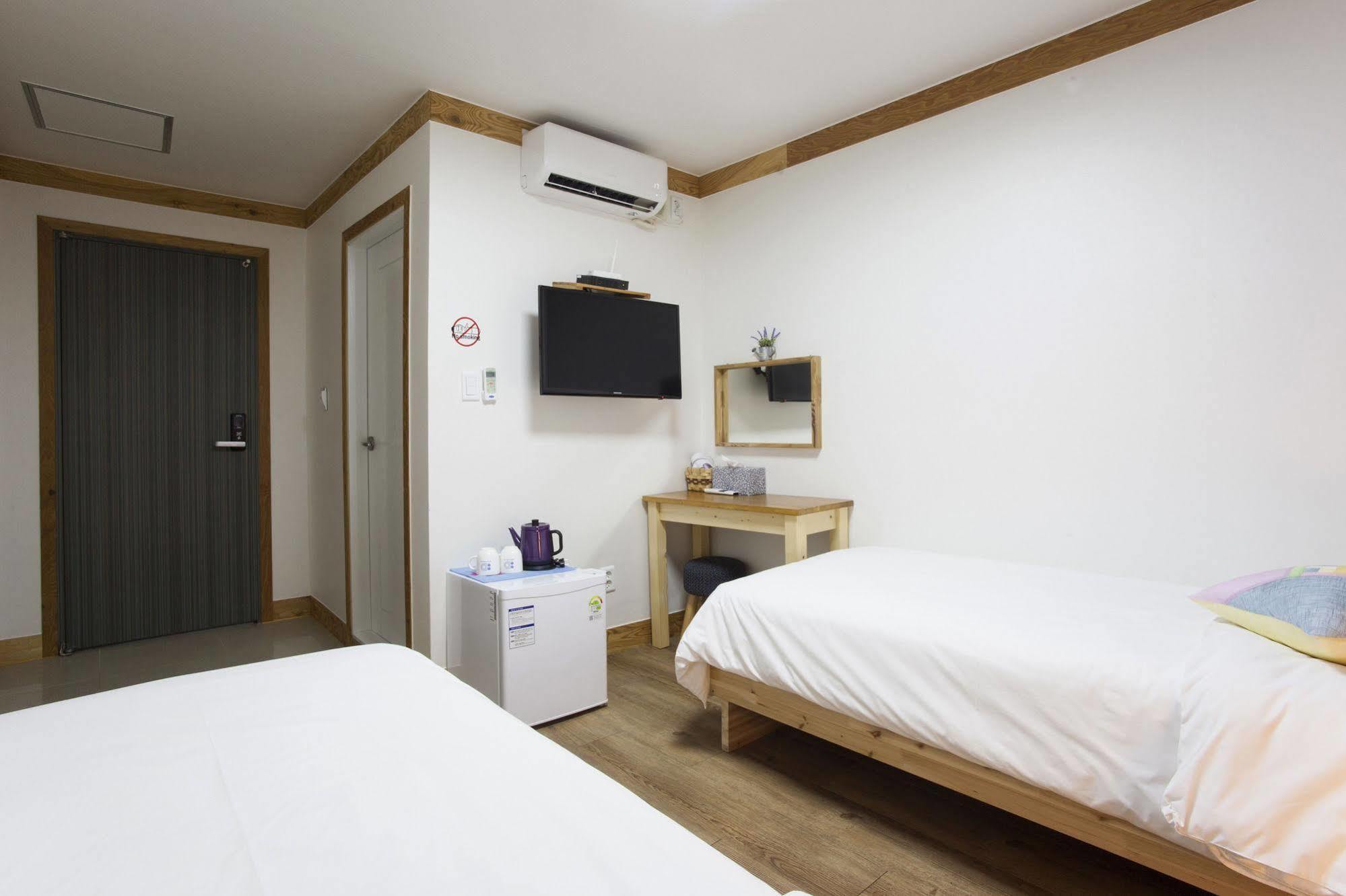 Mini Hotel Dalkom In Dongdaemun Seoul Bagian luar foto