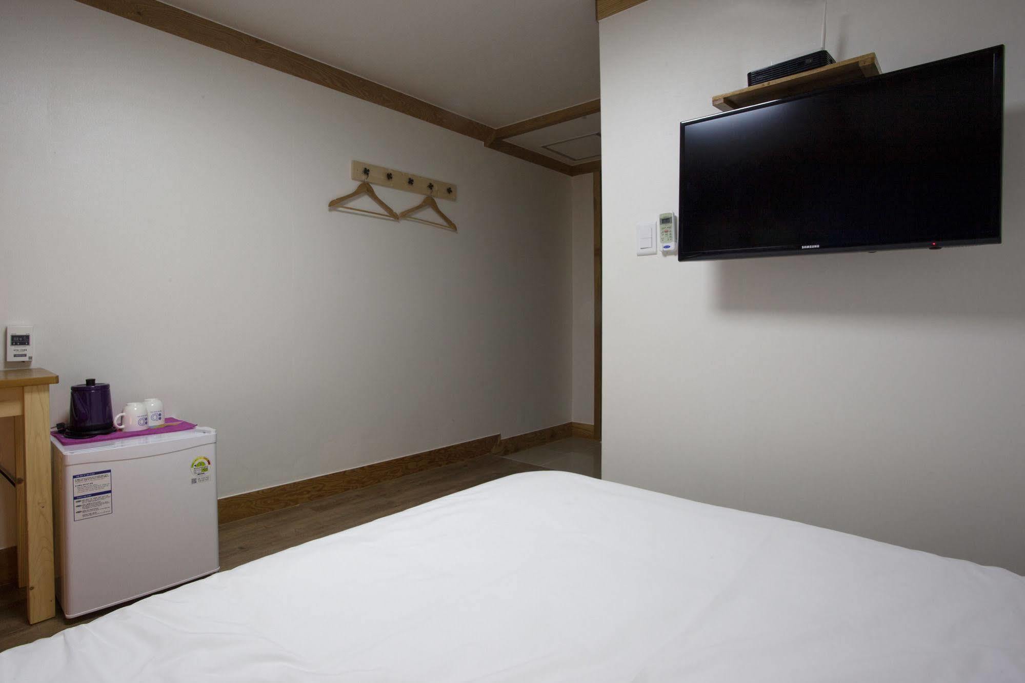 Mini Hotel Dalkom In Dongdaemun Seoul Bagian luar foto