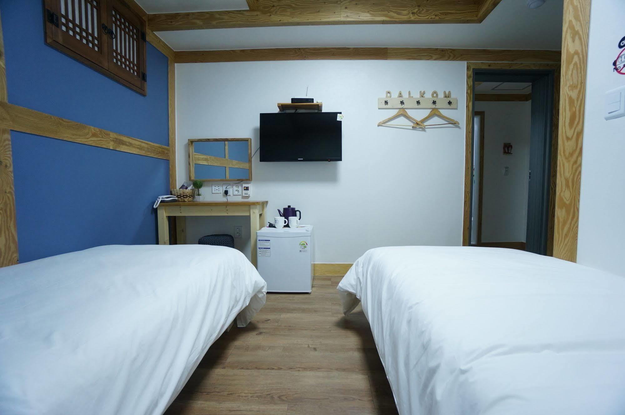 Mini Hotel Dalkom In Dongdaemun Seoul Bagian luar foto