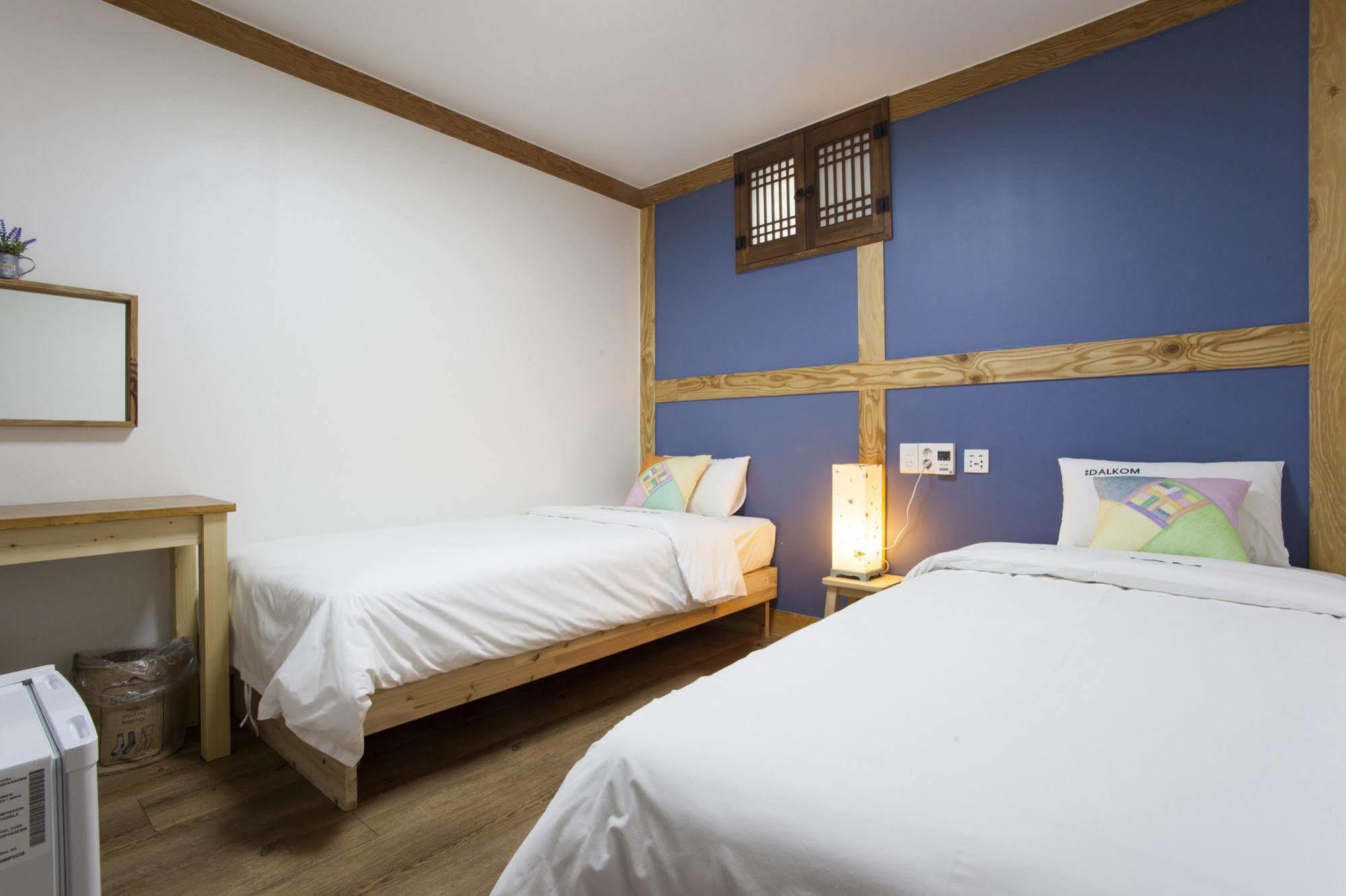 Mini Hotel Dalkom In Dongdaemun Seoul Bagian luar foto