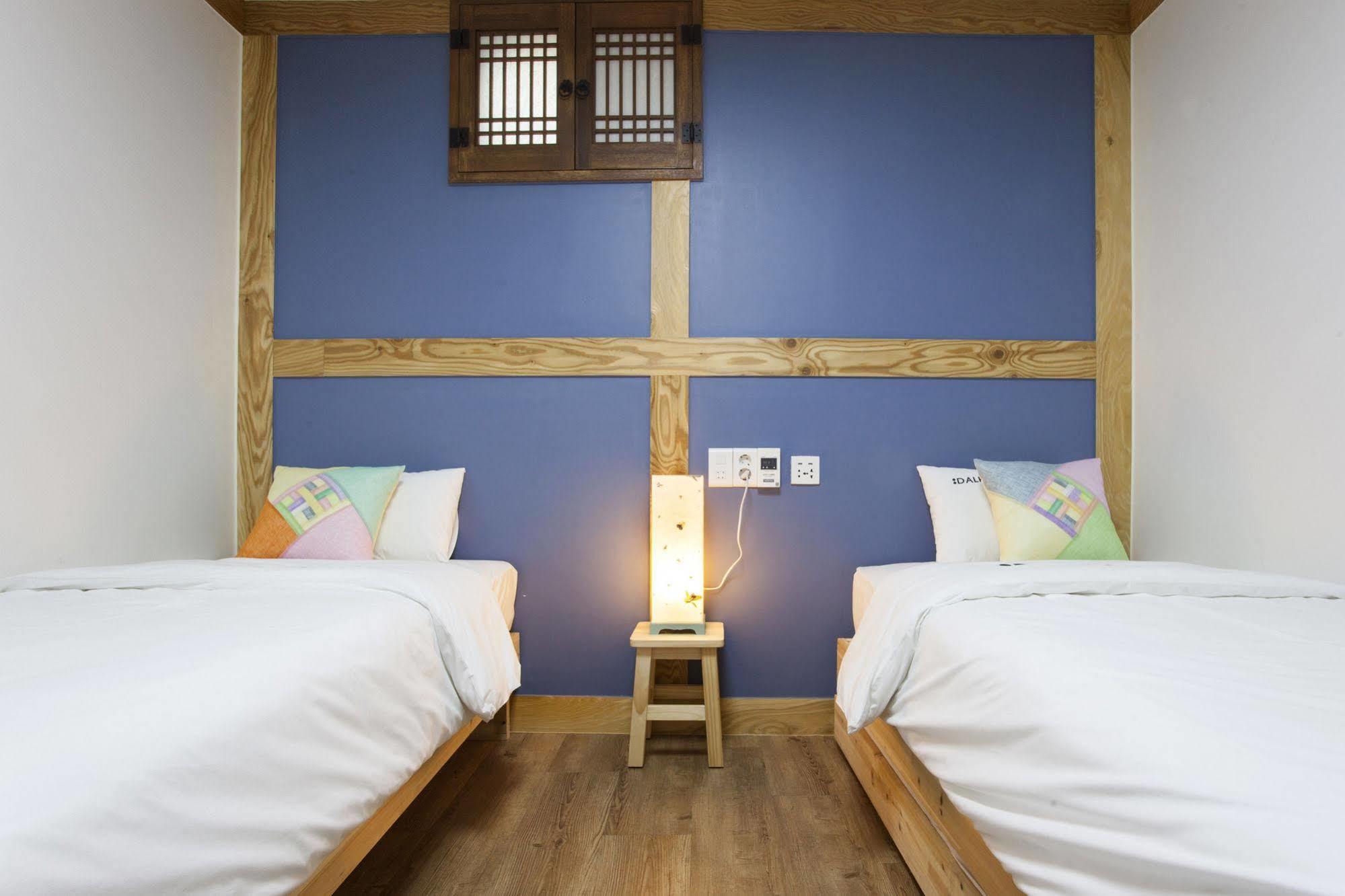 Mini Hotel Dalkom In Dongdaemun Seoul Bagian luar foto